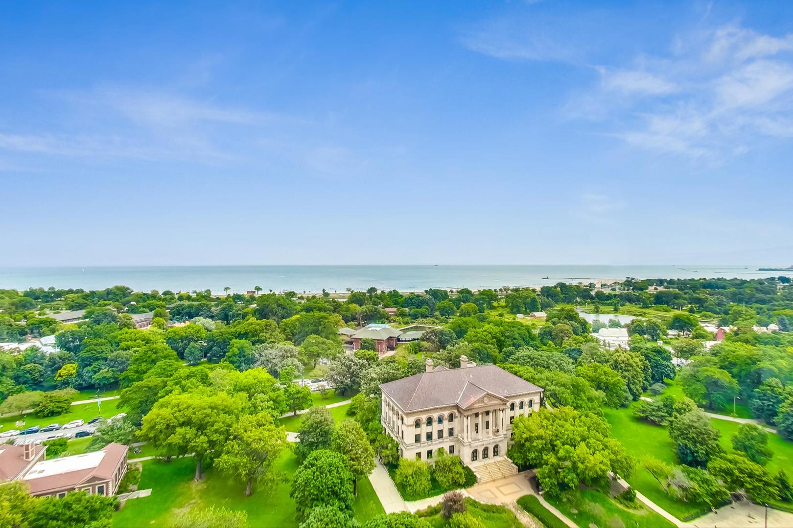 2020 N Lincoln Park West Unit: 18G