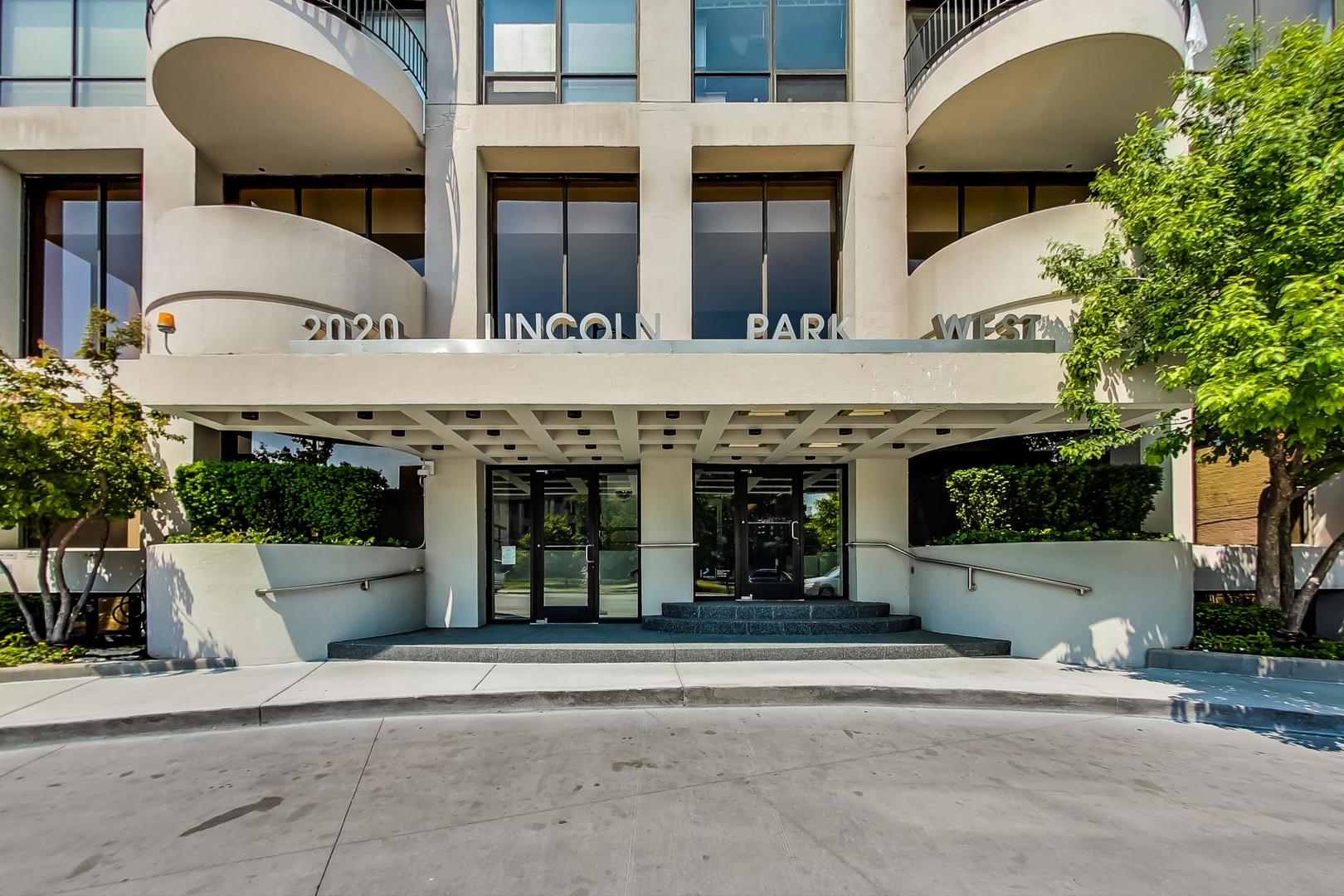 2020 N Lincoln Park West Unit: 18G