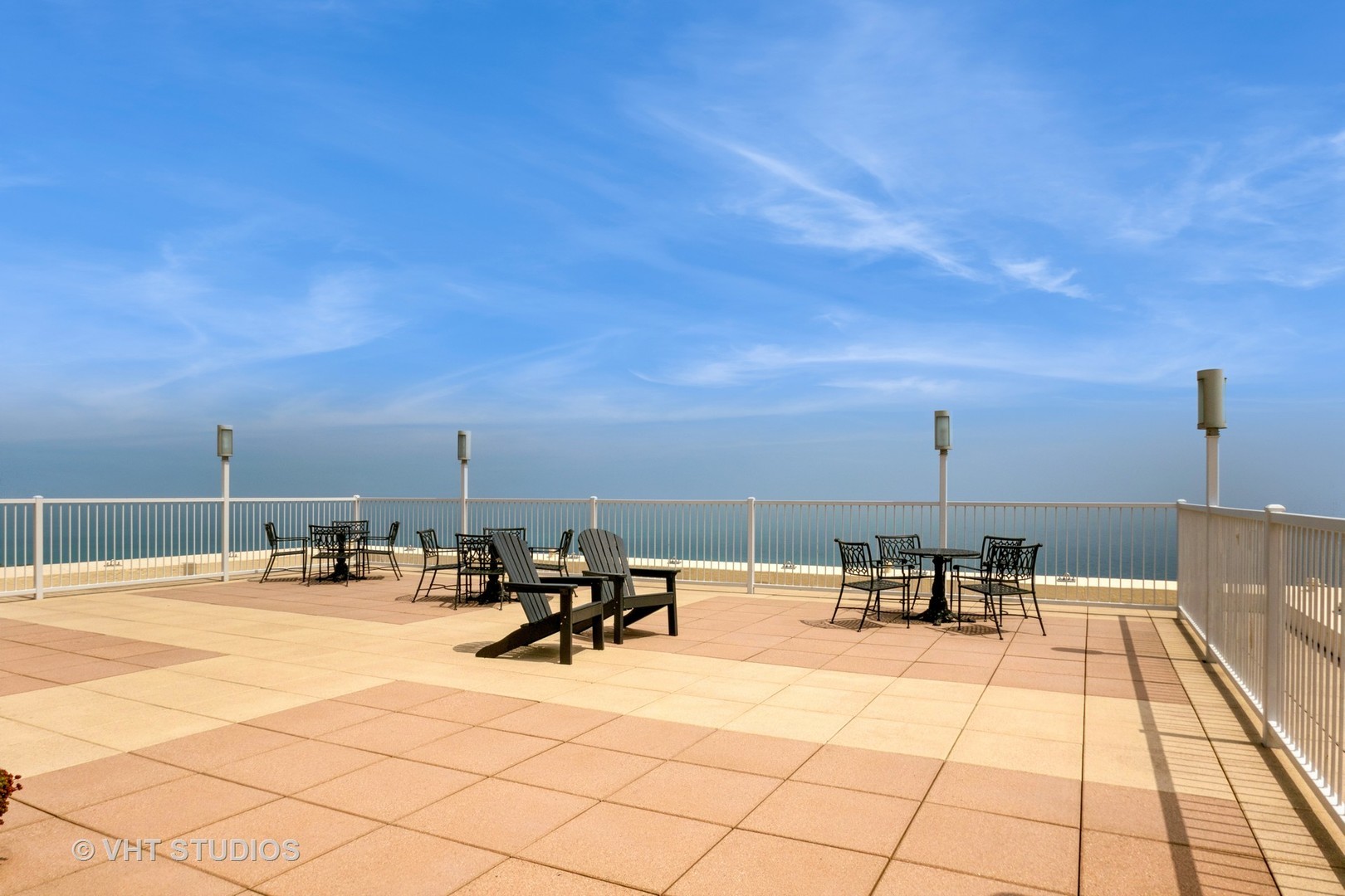 336 W Wellington Avenue Unit: 2502