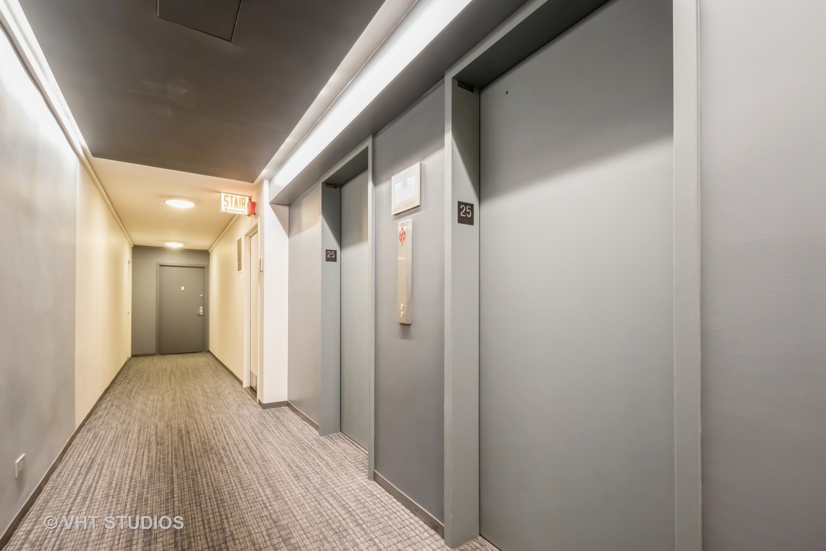 336 W Wellington Avenue Unit: 2502