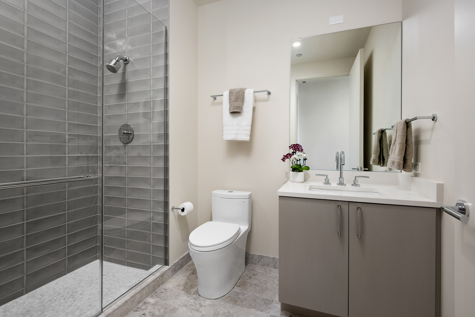 1550 N Clark Street Unit: 304