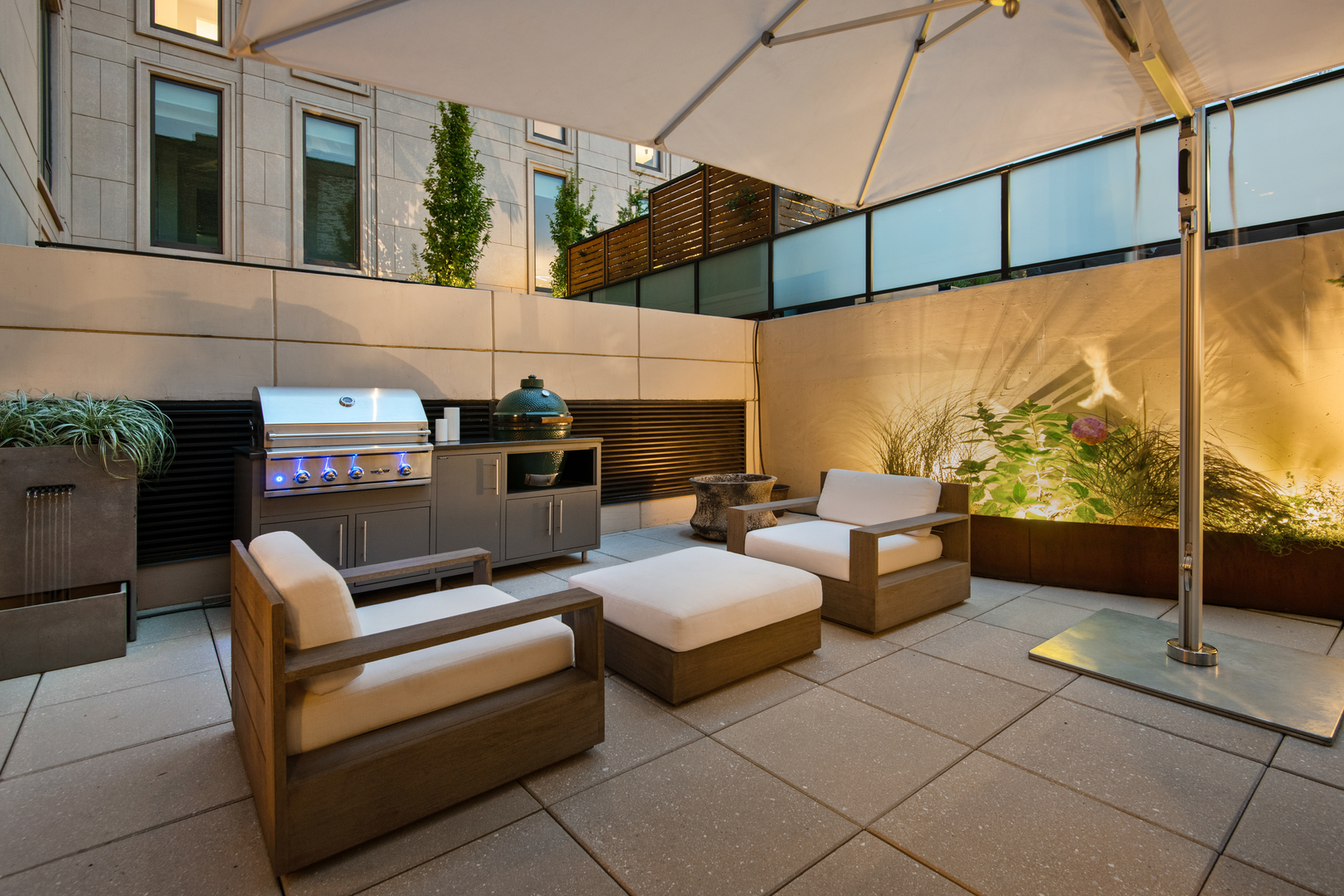 1550 N Clark Street Unit: 304