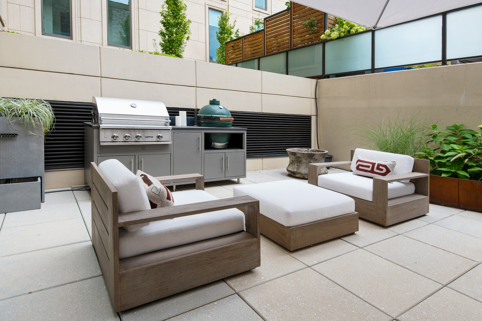 1550 N Clark Street Unit: 304