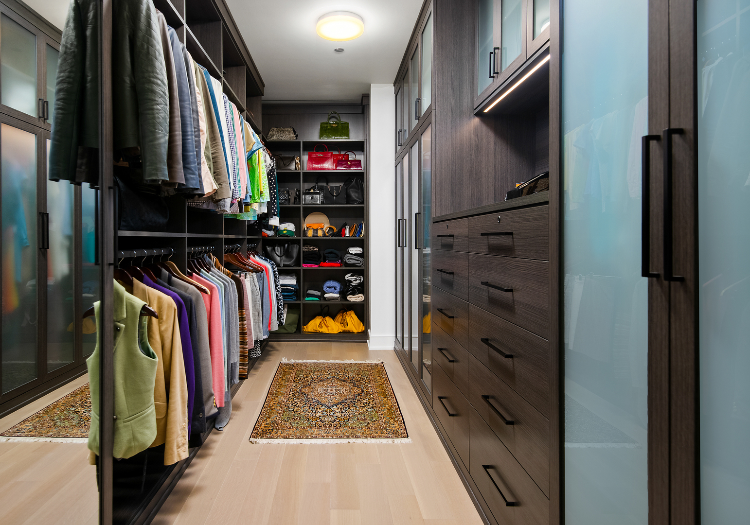 1550 N Clark Street Unit: 304