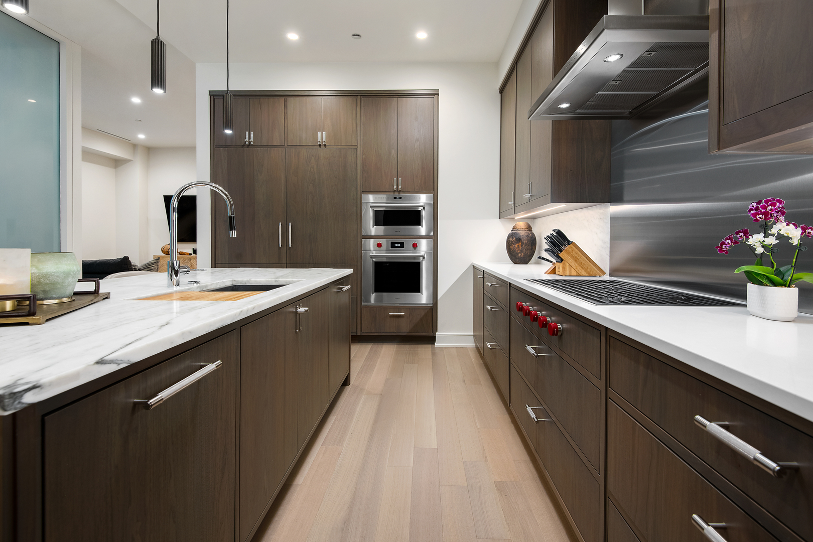 1550 N Clark Street Unit: 304
