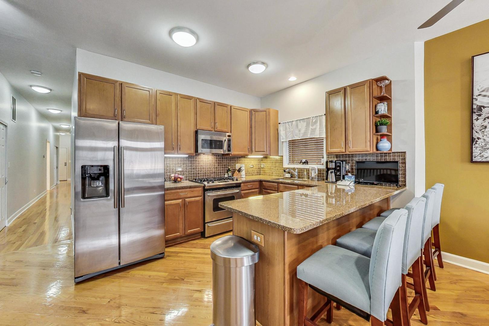 4443 S Indiana Avenue Unit: 1S