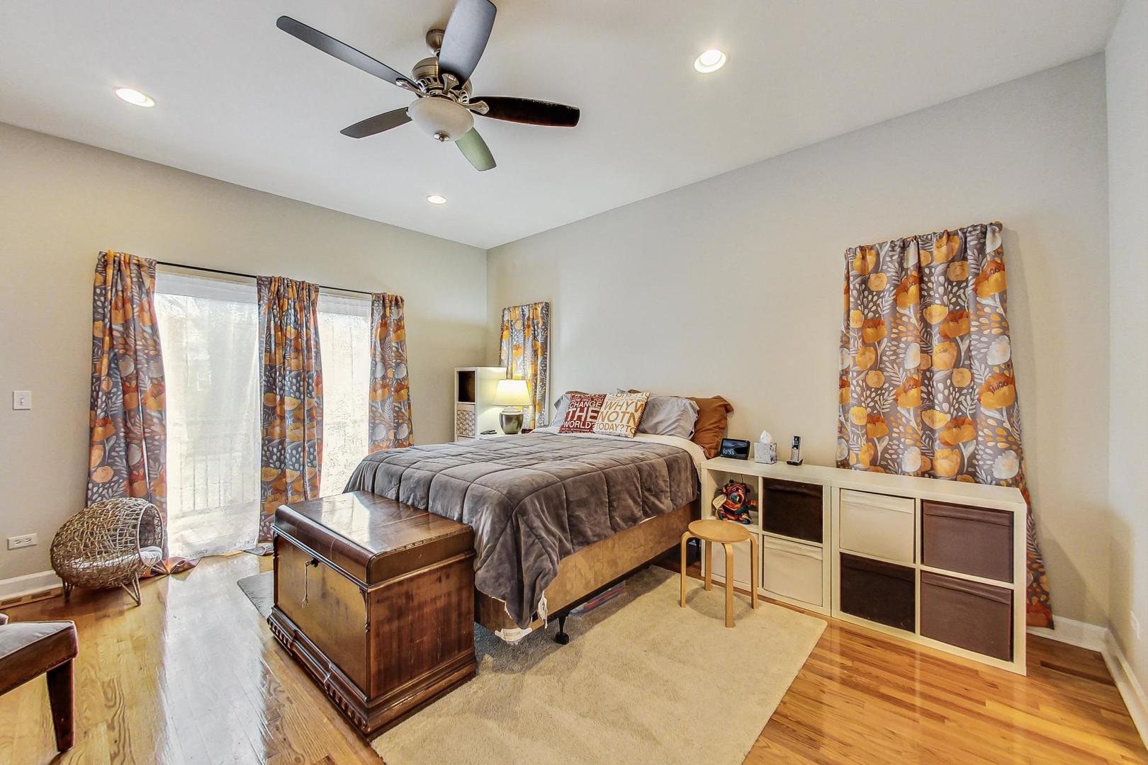 4443 S Indiana Avenue Unit: 1S