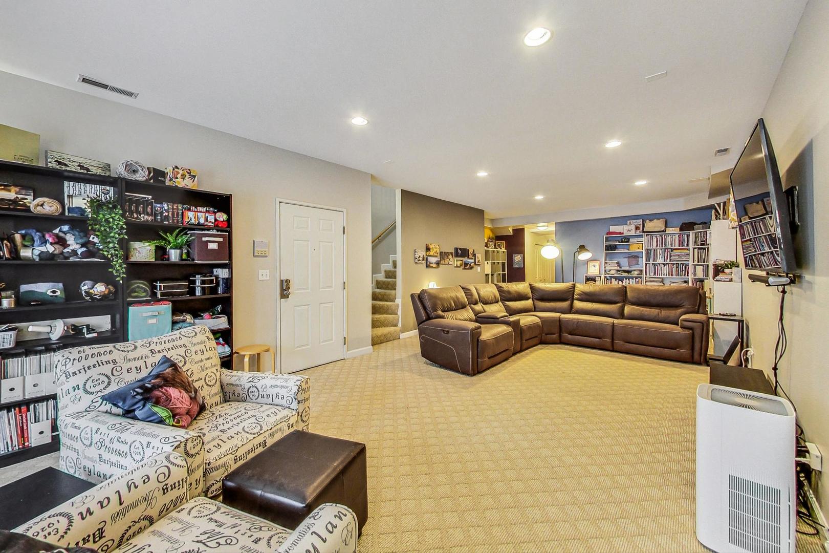 4443 S Indiana Avenue Unit: 1S