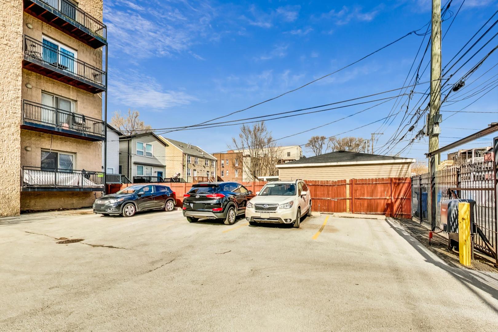 4443 S Indiana Avenue Unit: 1S