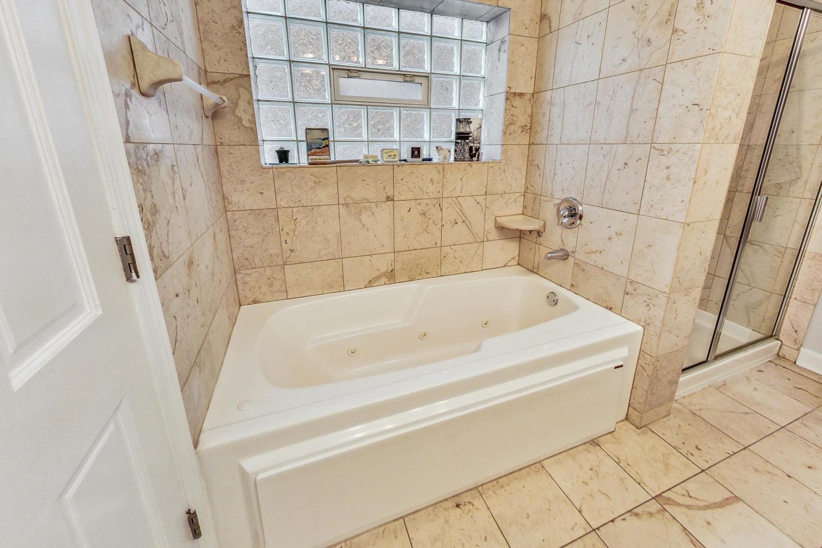 4443 S Indiana Avenue Unit: 1S