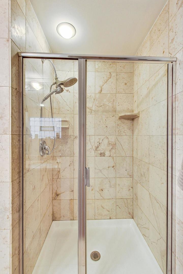 4443 S Indiana Avenue Unit: 1S