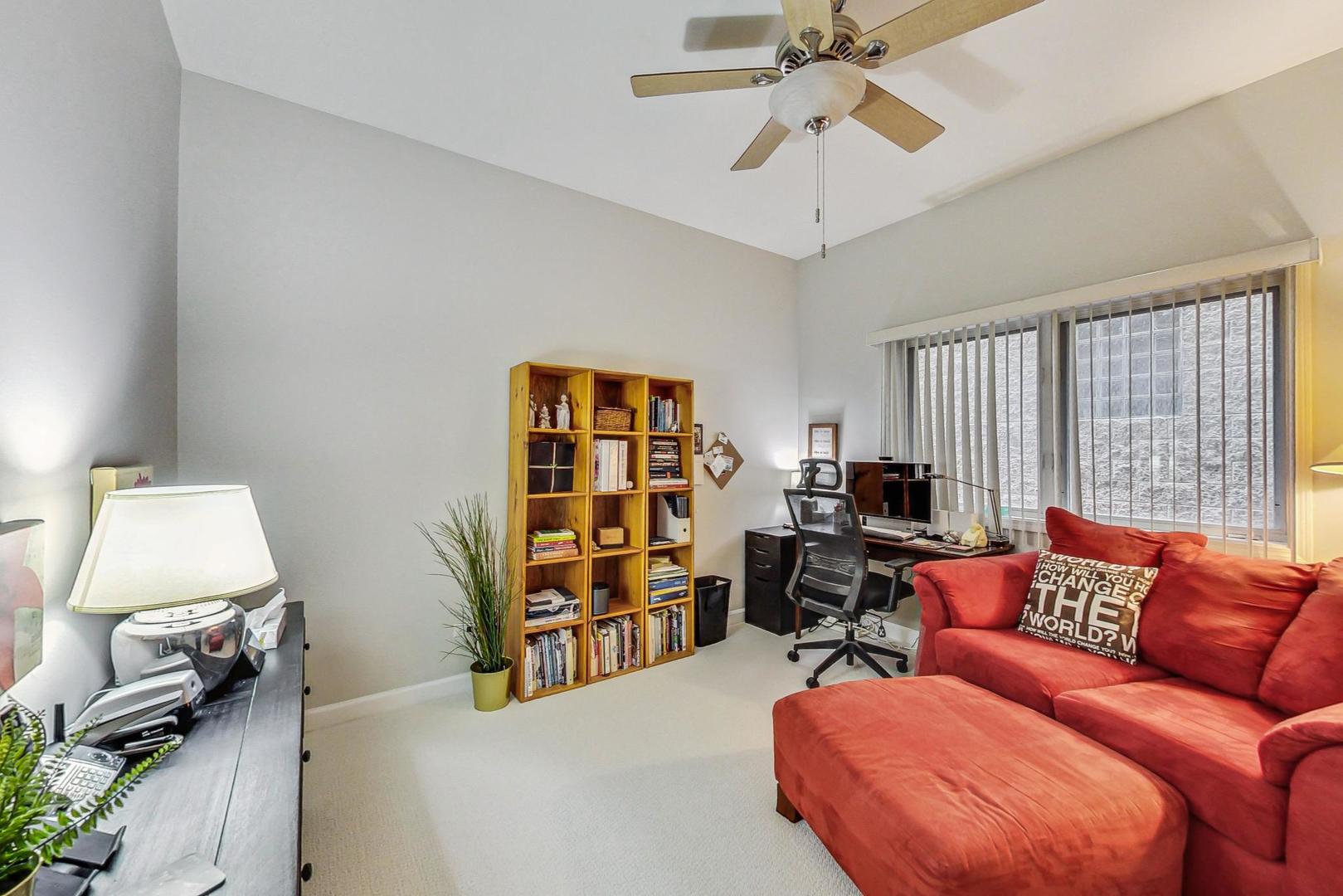 4443 S Indiana Avenue Unit: 1S