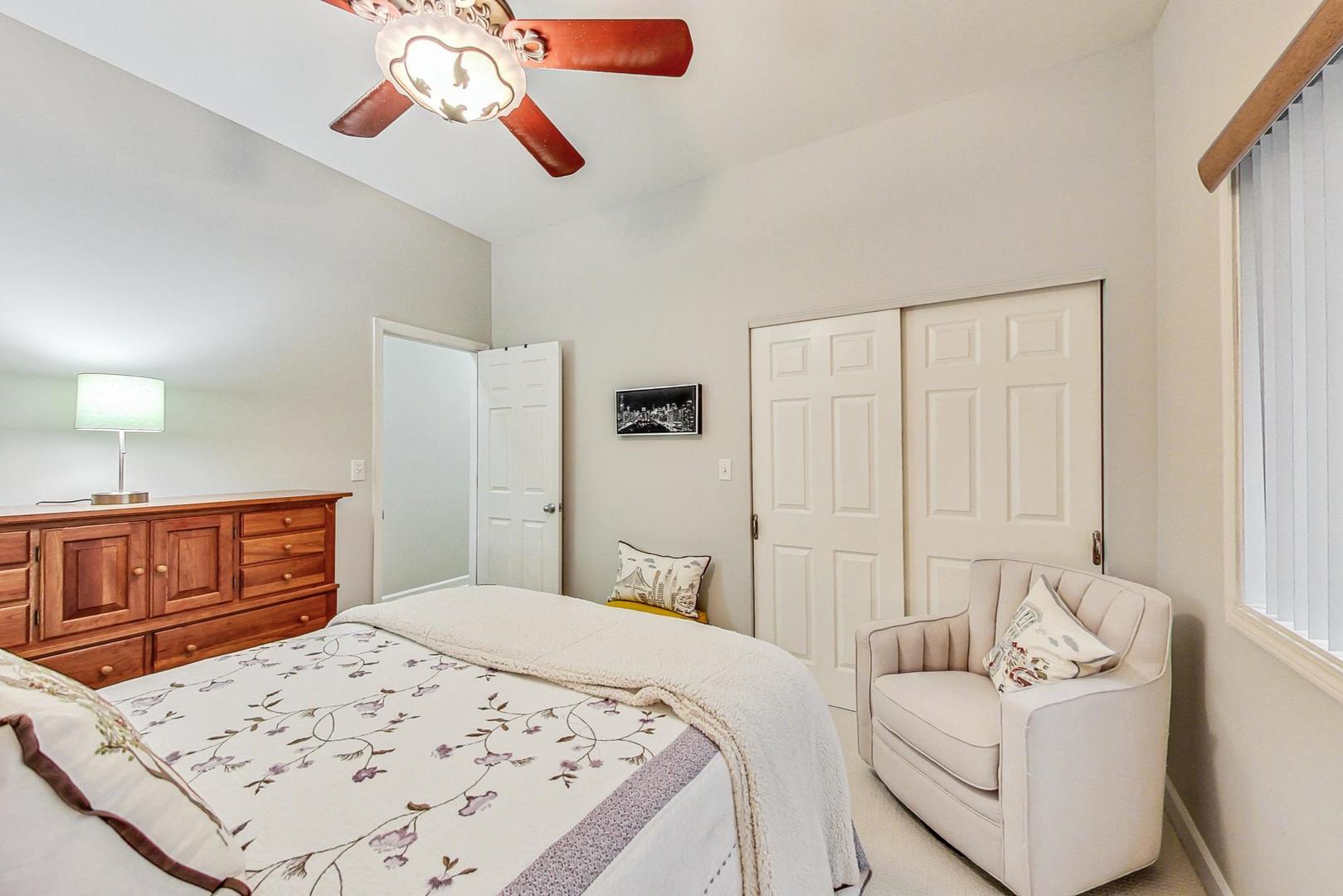 4443 S Indiana Avenue Unit: 1S