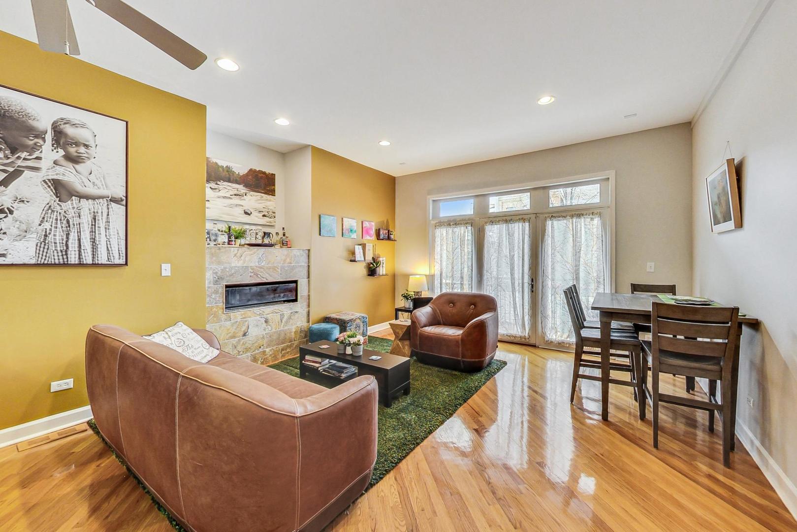 4443 S Indiana Avenue Unit: 1S