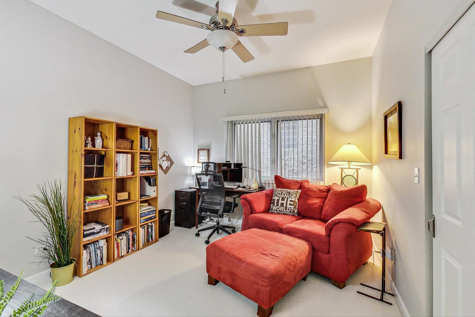 4443 S Indiana Avenue Unit: 1S