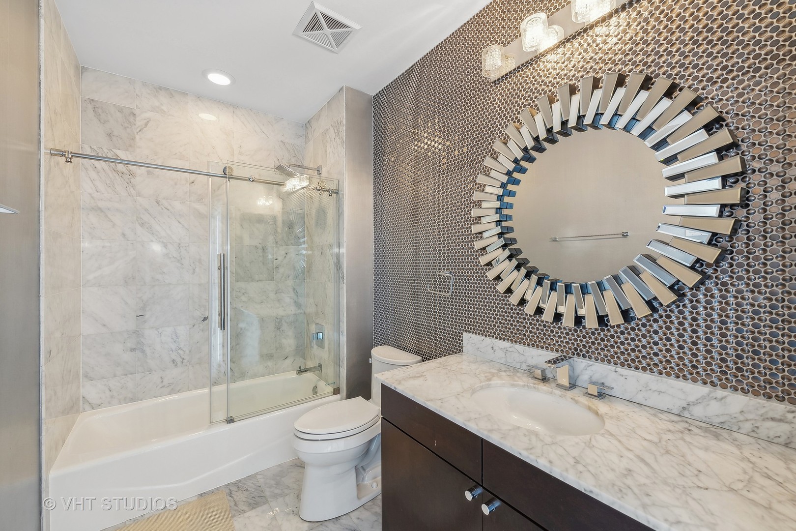 1211 S Prairie Avenue Unit: 3906