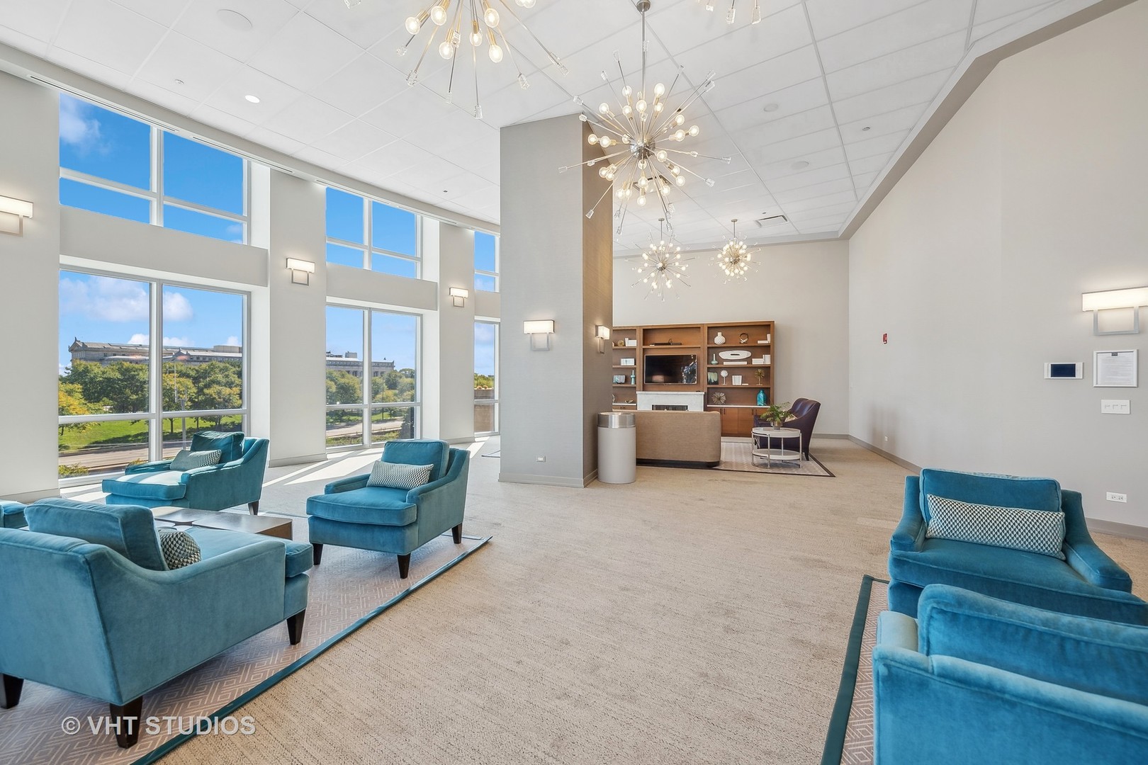 1211 S Prairie Avenue Unit: 3906