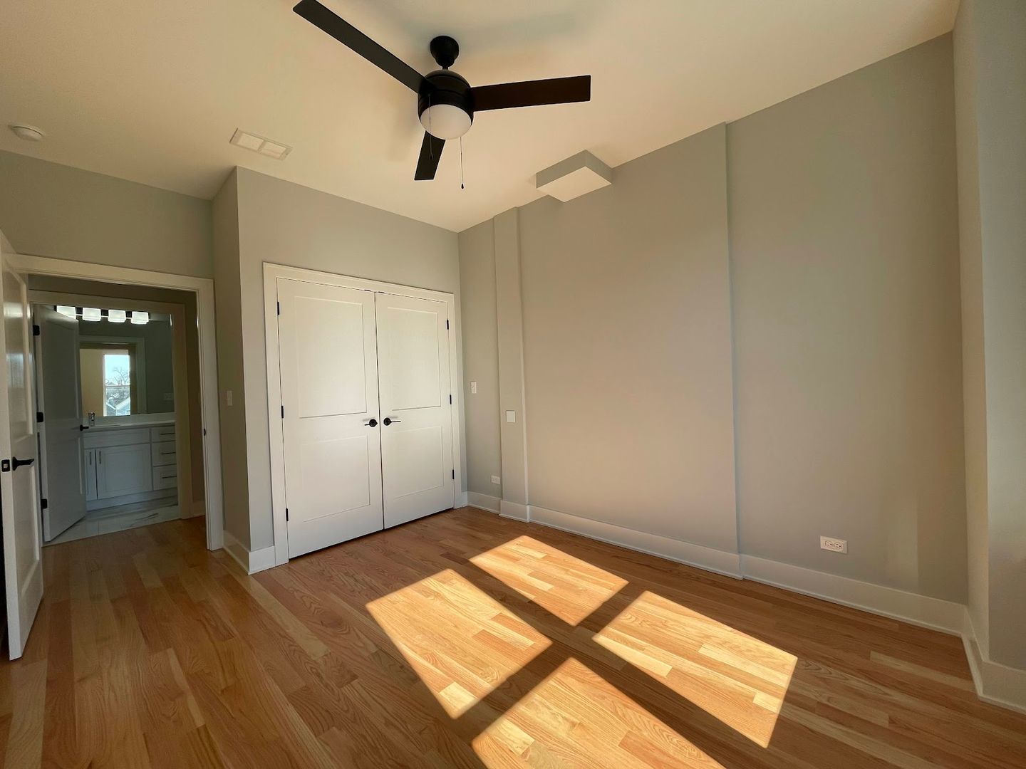 1730 W 18th Street Unit: 301