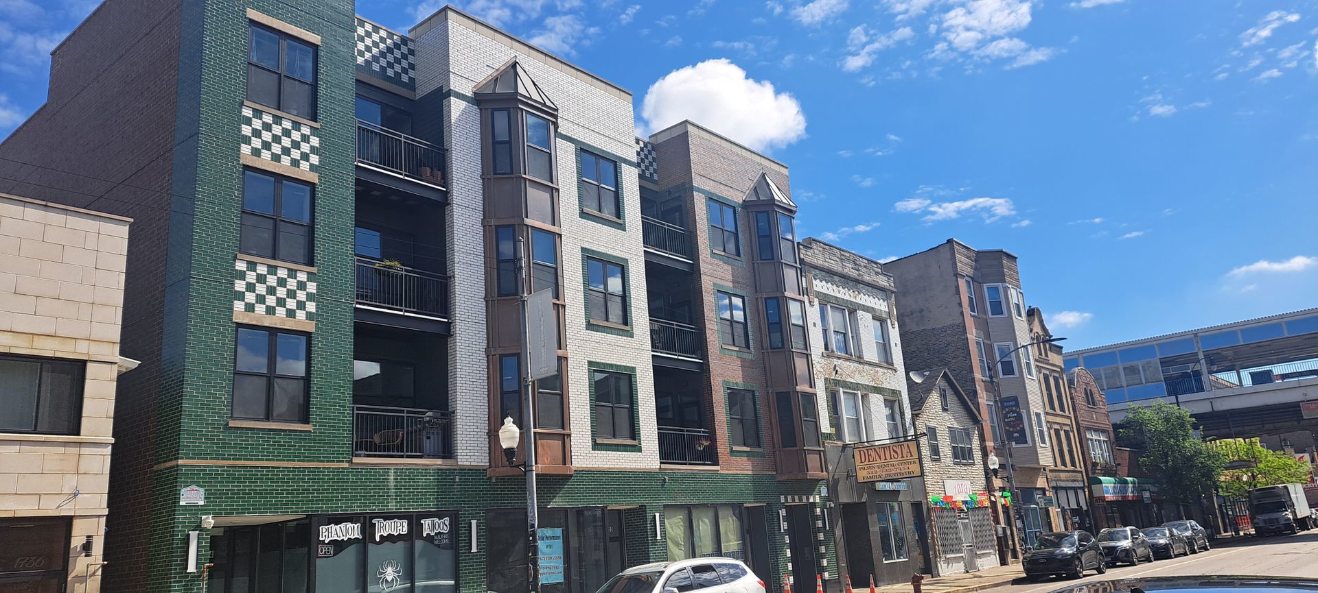 1730 W 18th Street Unit: 301