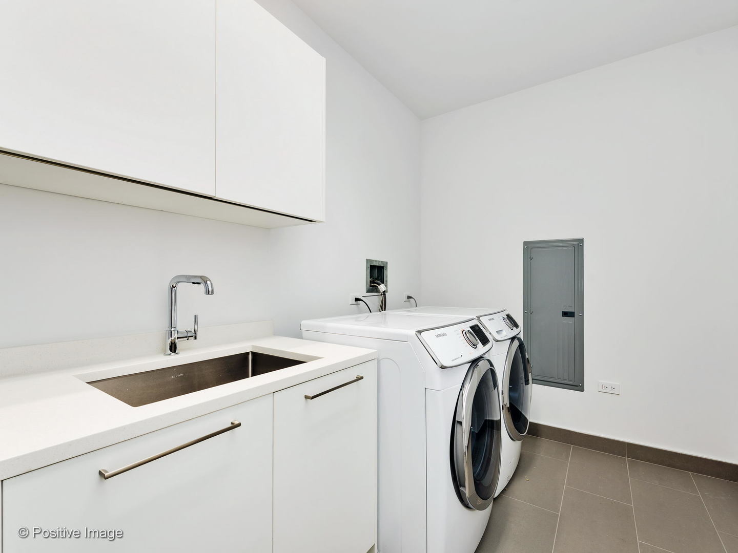 4 E Elm Street Unit: 6S