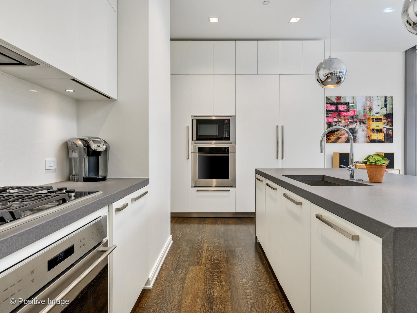 4 E Elm Street Unit: 6S