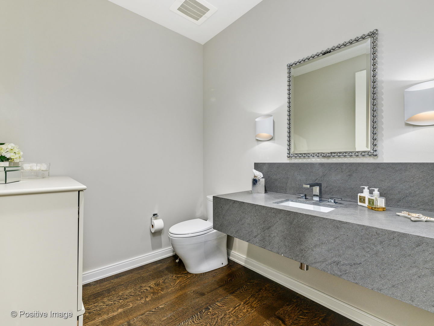 4 E Elm Street Unit: 6S