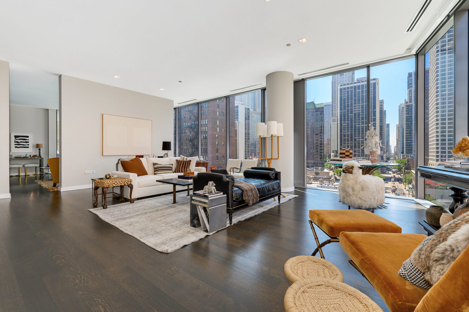 4 E Elm Street Unit: 6S