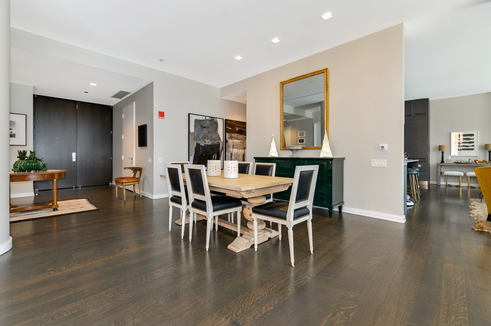 4 E Elm Street Unit: 6S