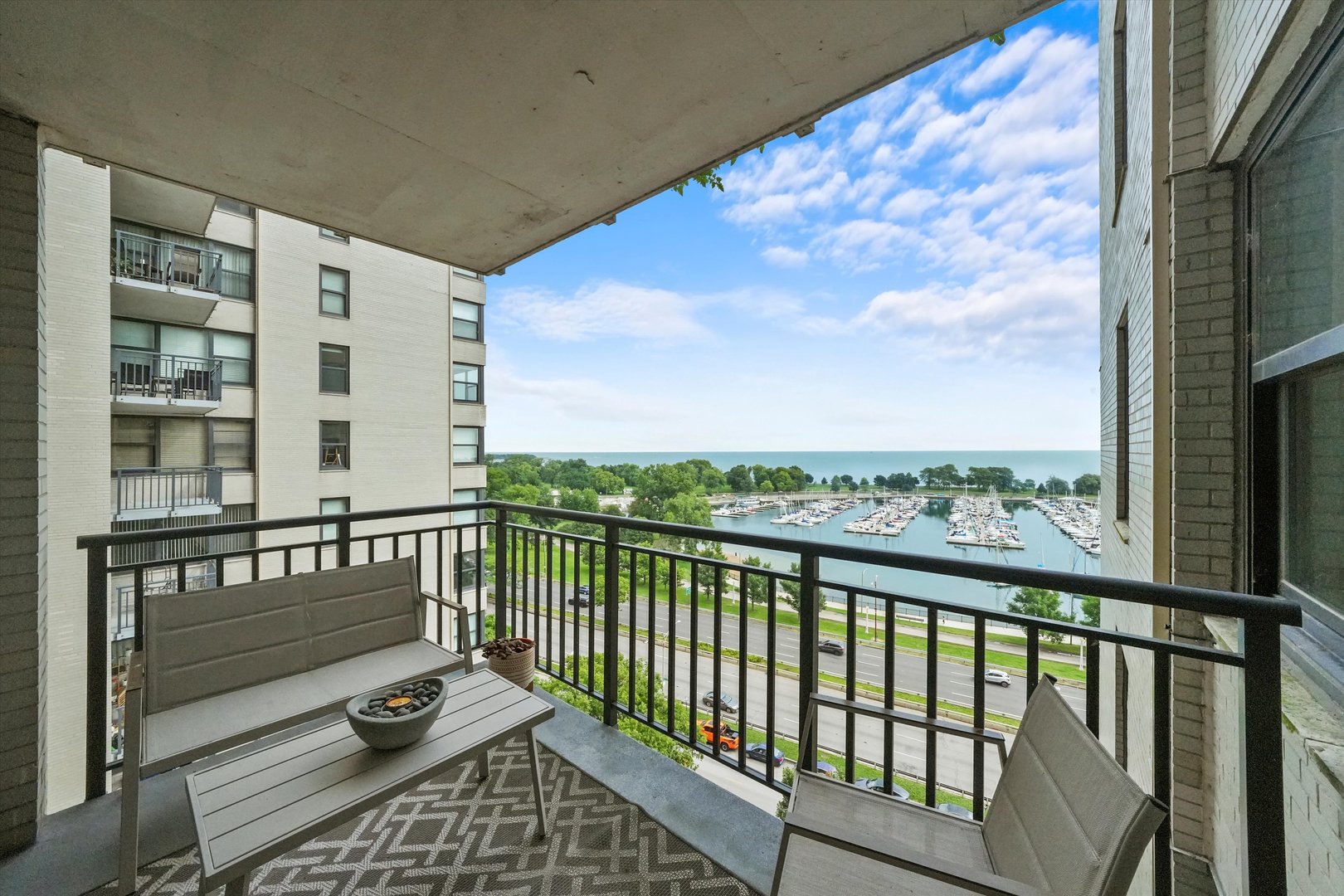 3430 N Lake Shore Drive Unit: 12J
