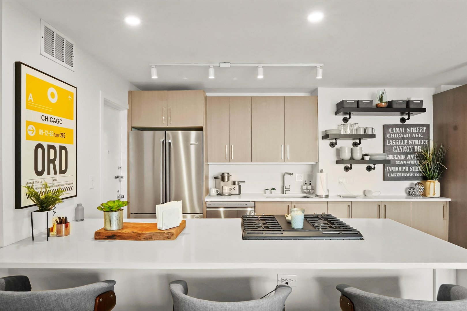 3430 N Lake Shore Drive Unit: 12J