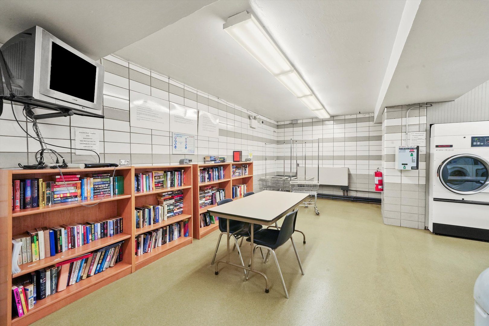 3430 N Lake Shore Drive Unit: 12J