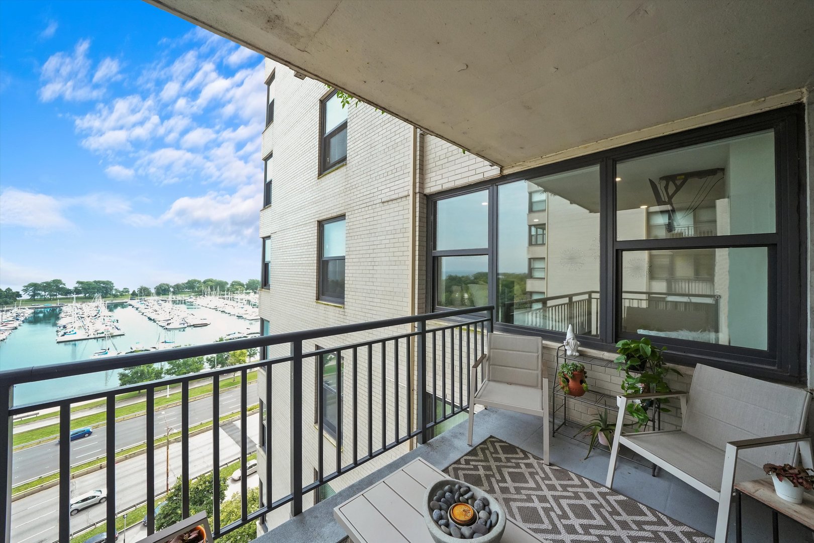 3430 N Lake Shore Drive Unit: 12J