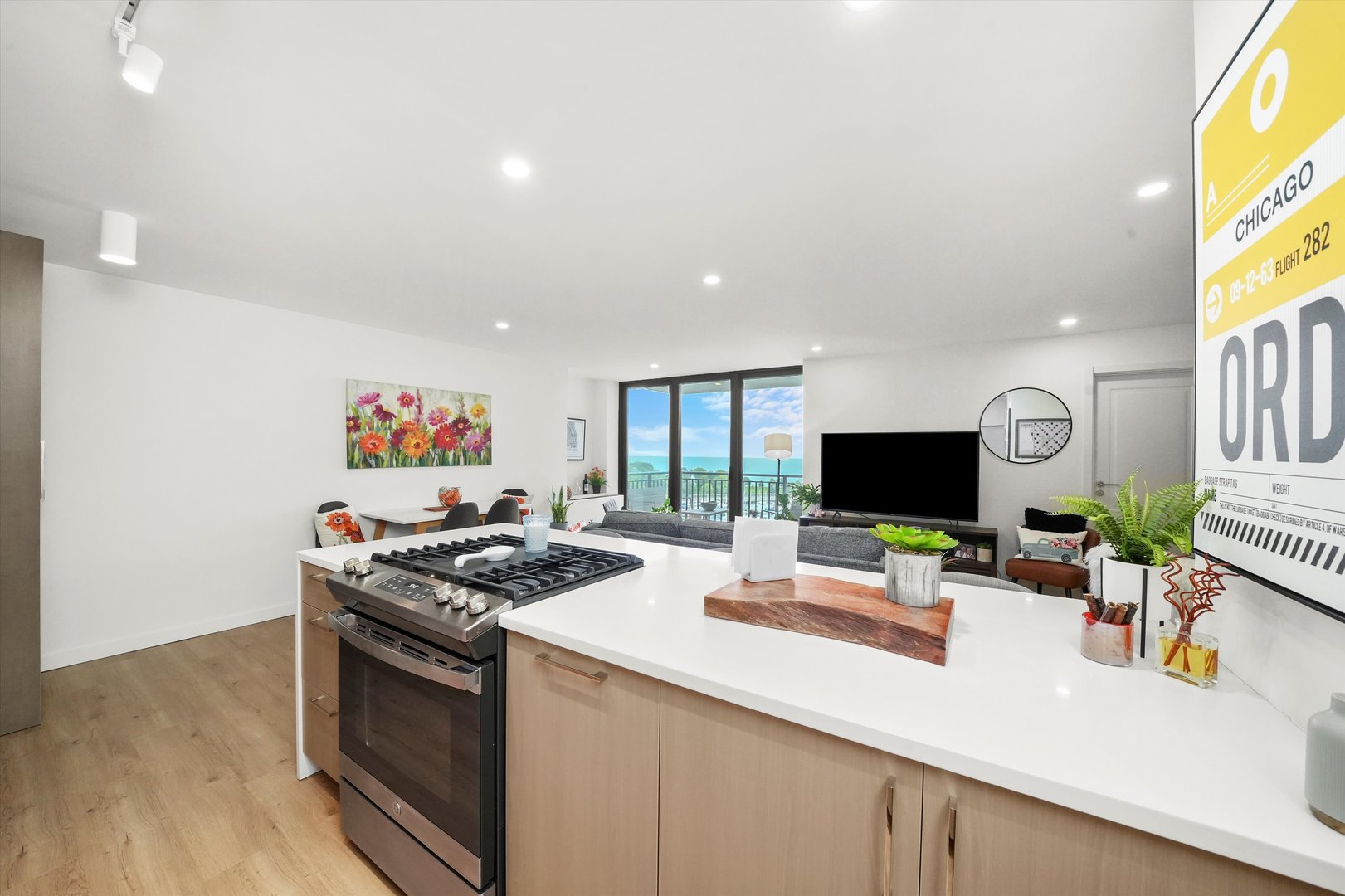 3430 N Lake Shore Drive Unit: 12J