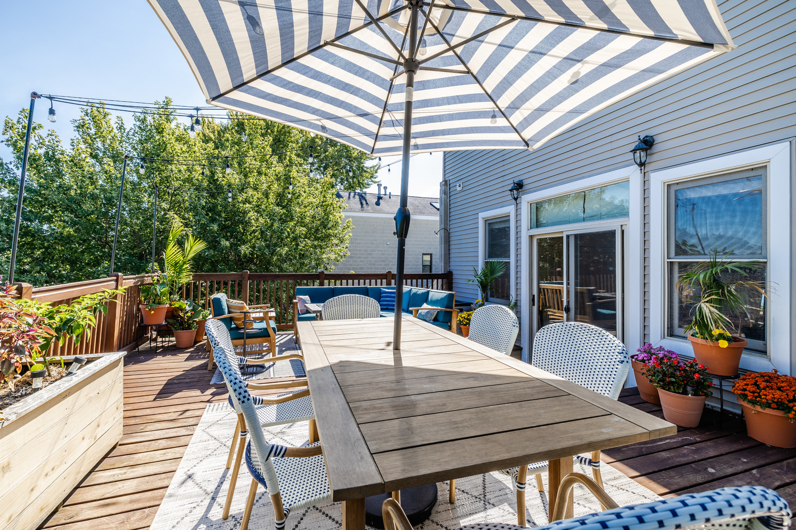 1947 W Fletcher Street Unit: PH