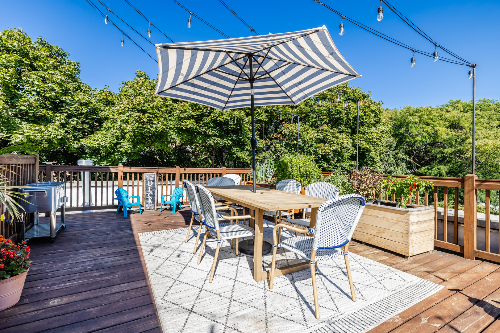 1947 W Fletcher Street Unit: PH