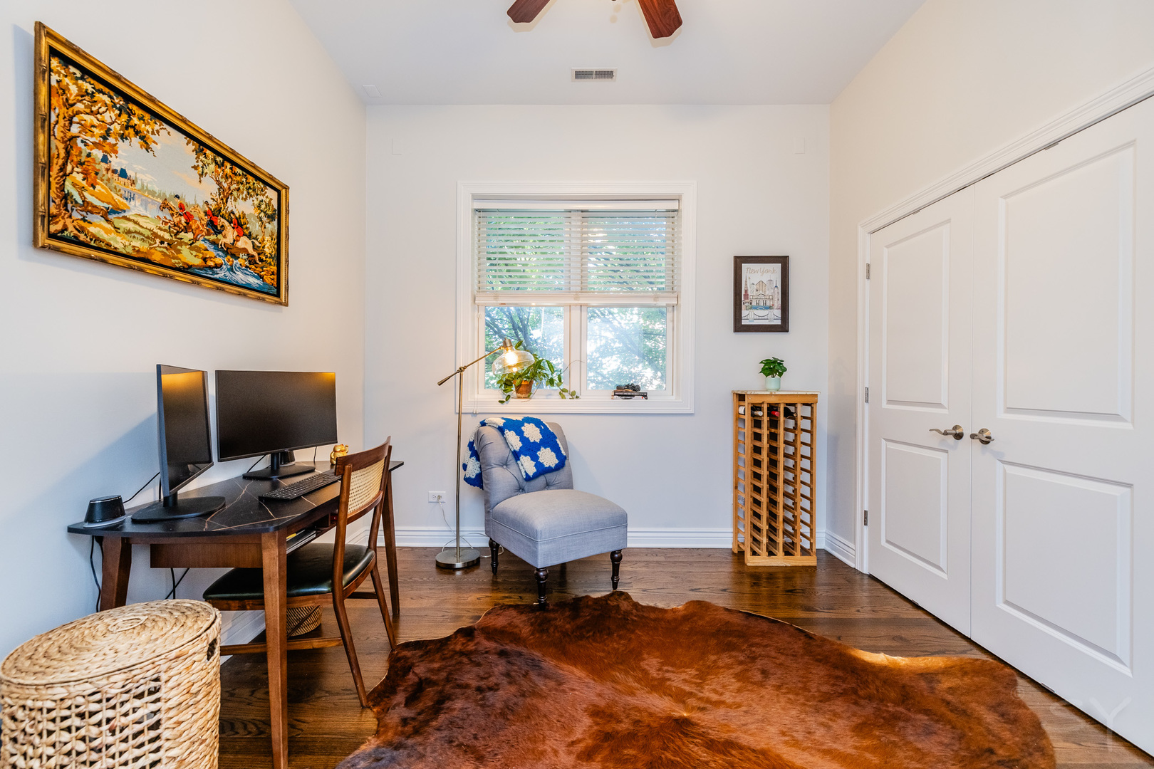 1947 W Fletcher Street Unit: PH