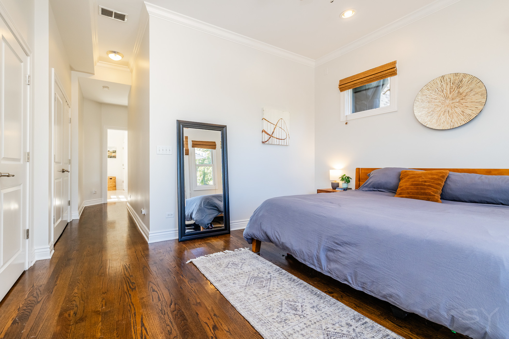 1947 W Fletcher Street Unit: PH