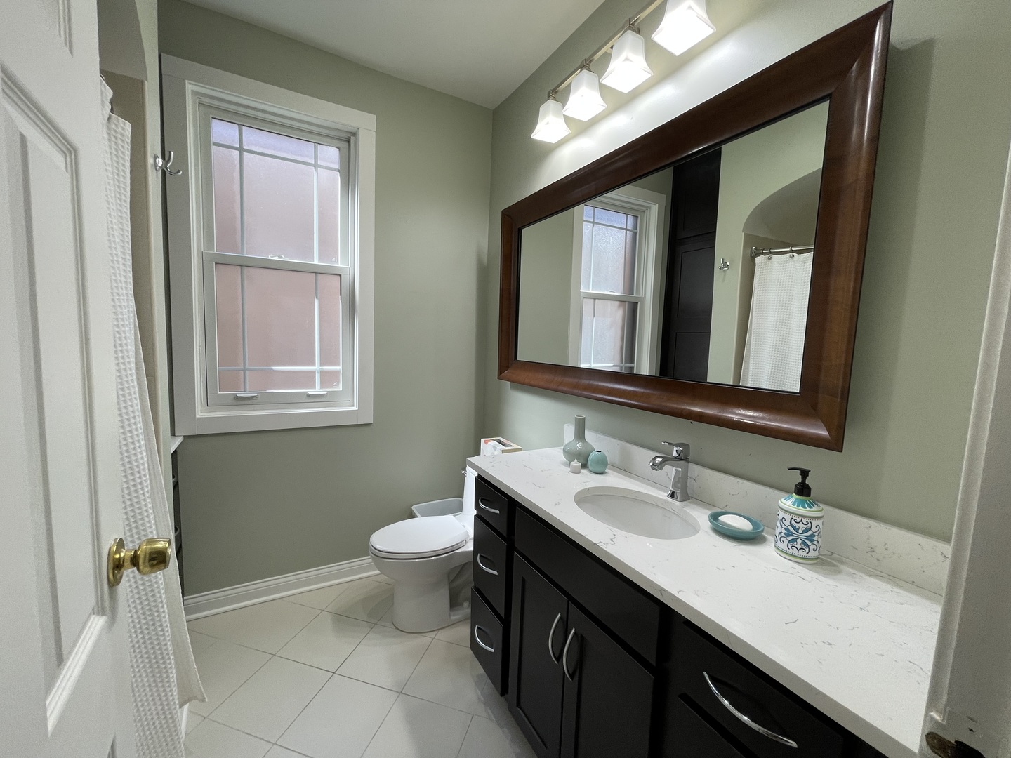 4937 N talman Avenue Unit: 1