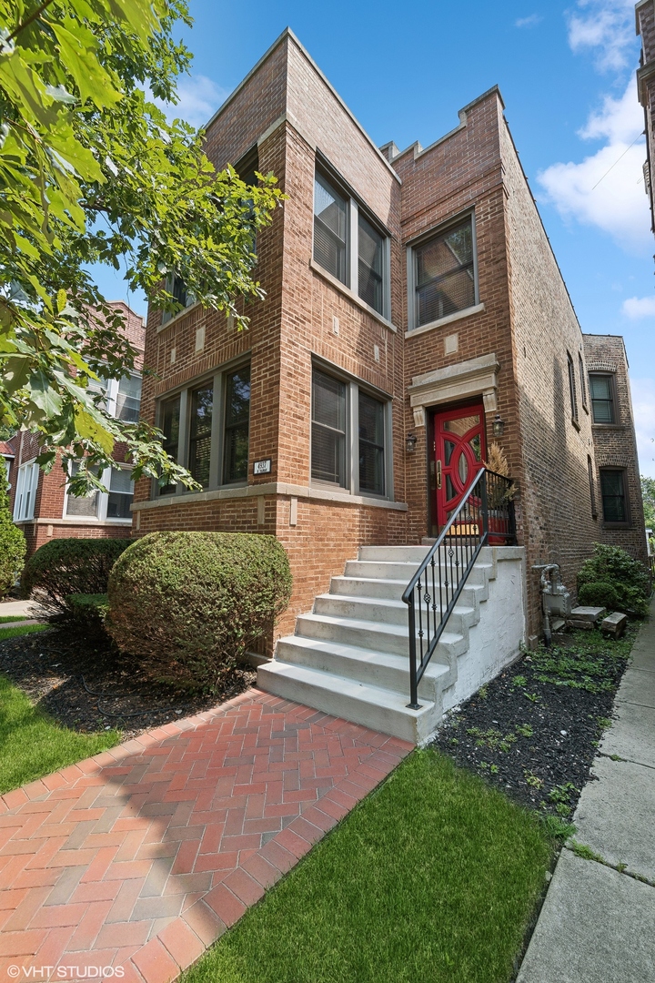 4937 N talman Avenue Unit: 1