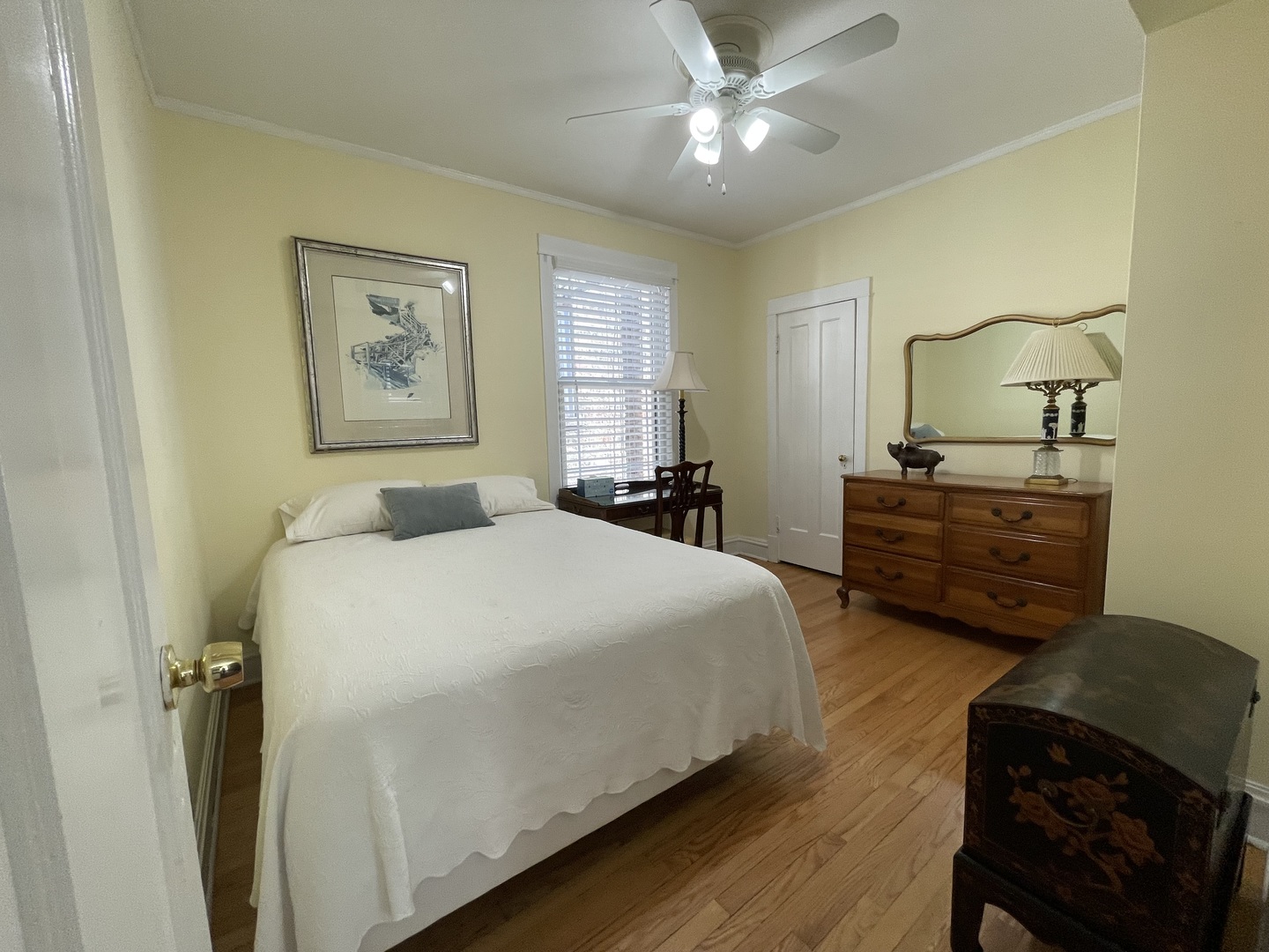 4937 N talman Avenue Unit: 1