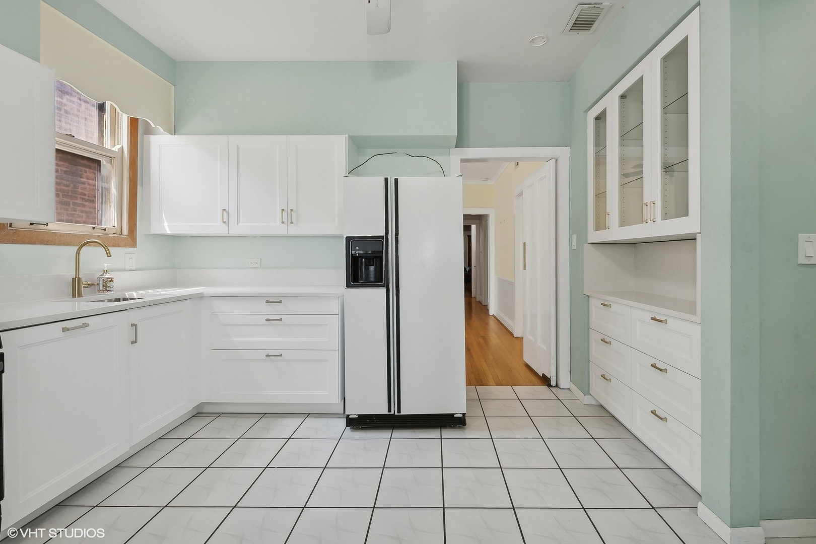 4937 N talman Avenue Unit: 1