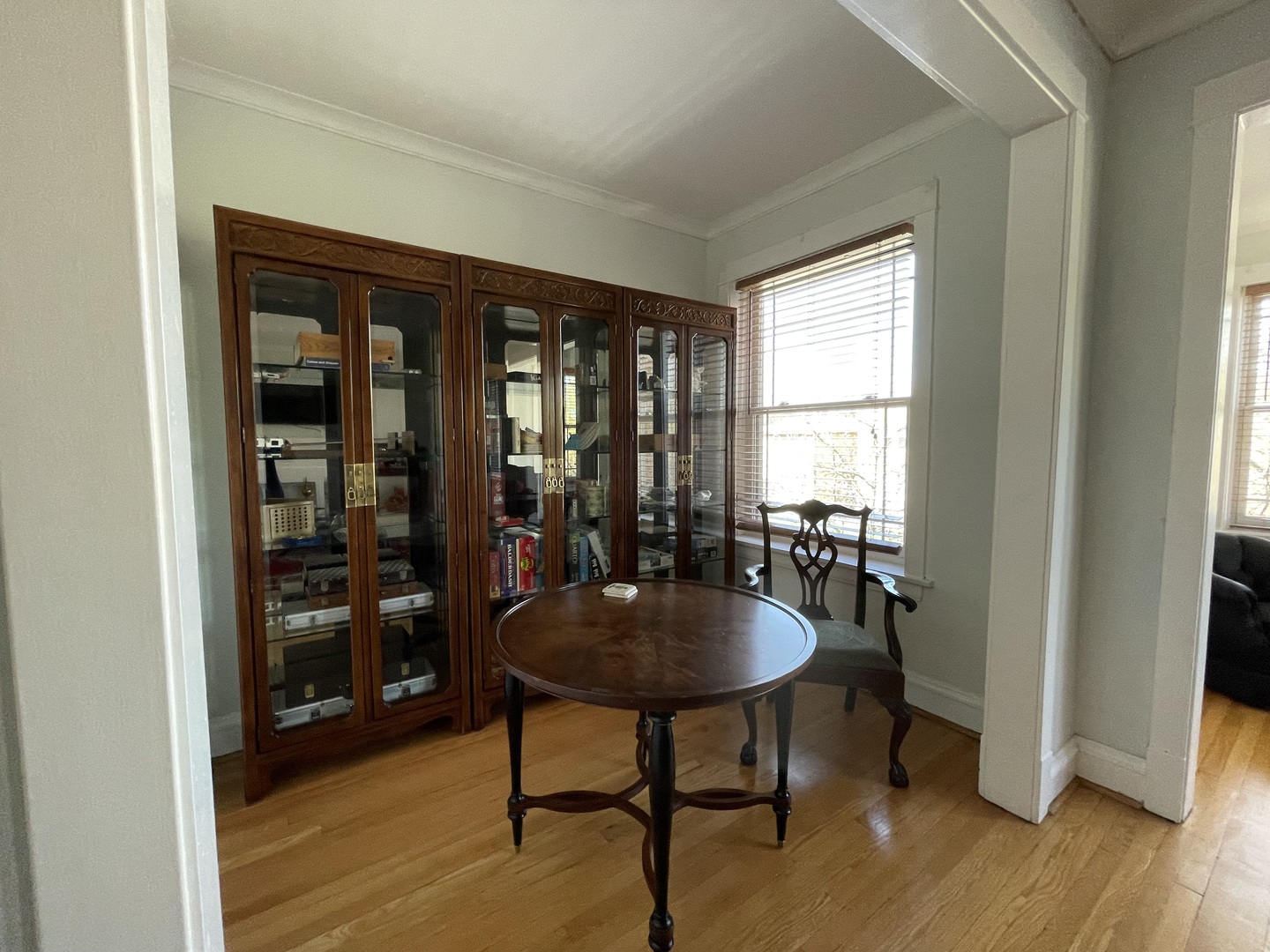 4937 N talman Avenue Unit: 1
