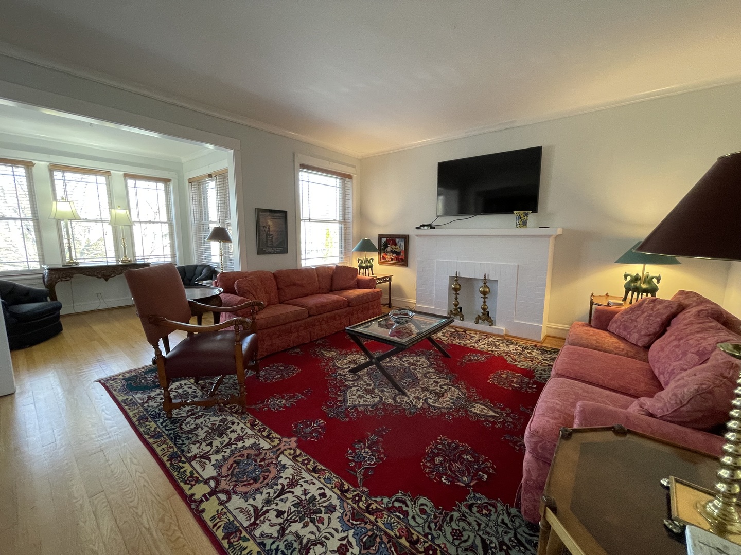 4937 N talman Avenue Unit: 1