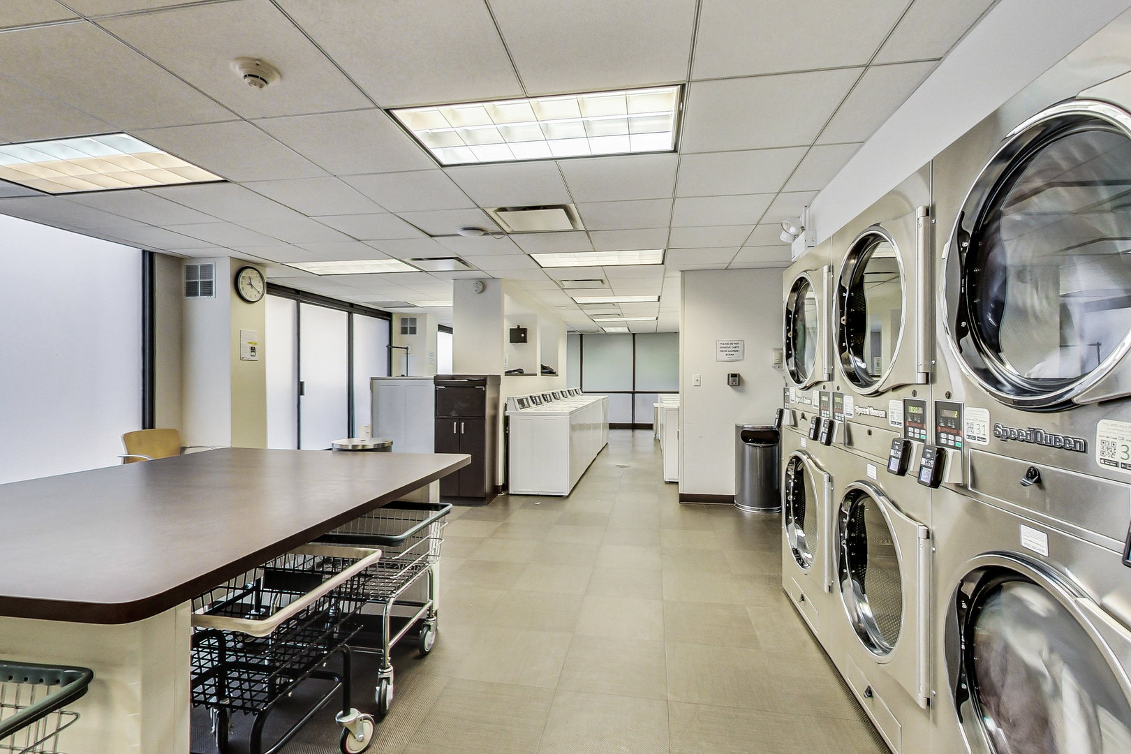 2020 N Lincoln Park West Unit: 18J