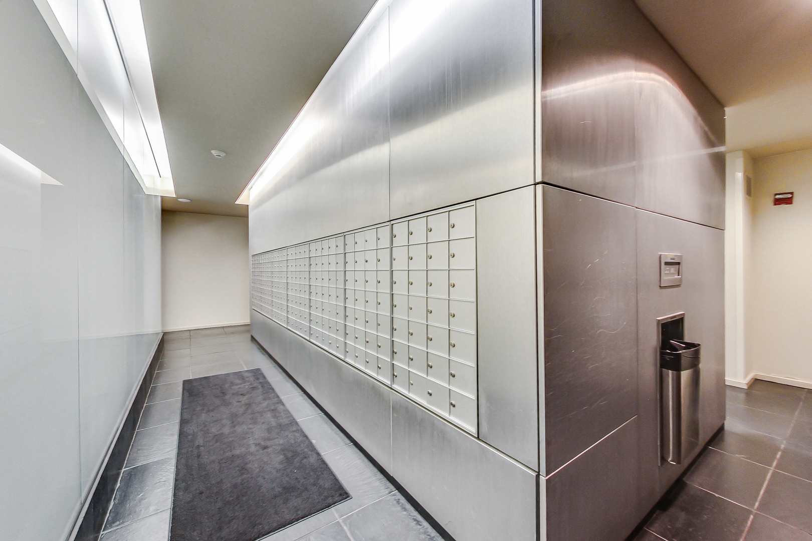 2020 N Lincoln Park West Unit: 18J