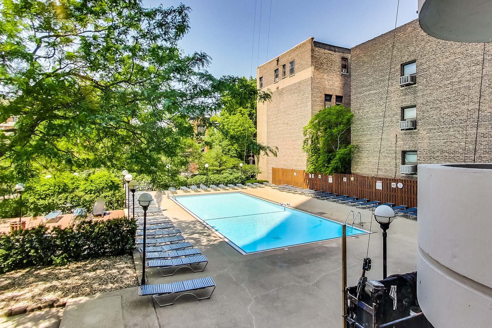 2020 N Lincoln Park West Unit: 18J