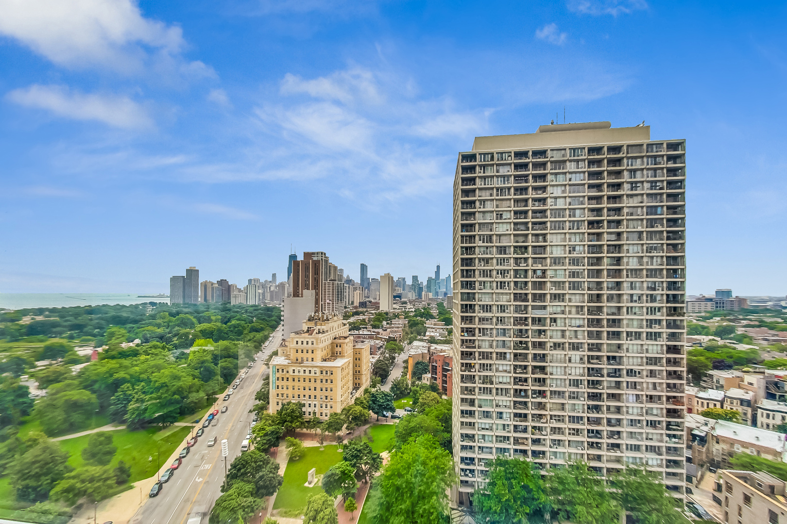 2020 N Lincoln Park West Unit: 18J