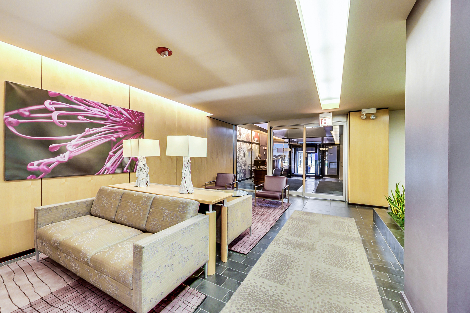 2020 N Lincoln Park West Unit: 18J