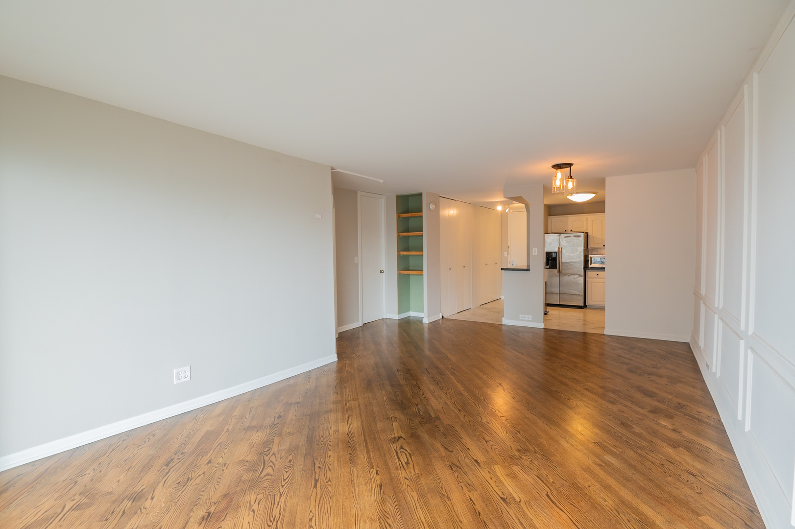2020 N Lincoln Park West Unit: 18J