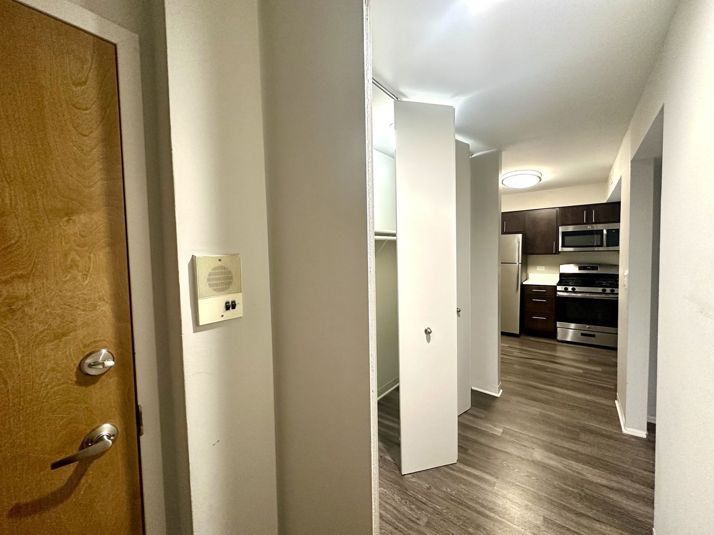 818 W Willow Street Unit: 2C